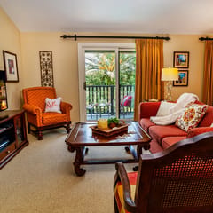 1BR Pool-Hot Tub - Sleeps 4 - long or short stays ok - private balcony