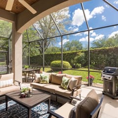 Private home-Large screened lanai-BBQ- sleeps 8-easy walk to pool!