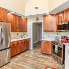 4-BDR sleeps 8 -preserve views-easy walk to pool-hot tub -near beaches!