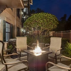 5113 luxury condo-courtyard-BBQ- heated pool & hot tub-beach
