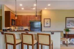 6304-1 Private balcony-King bed-full kitchen-W/D-community pool & hot tub - Image 5