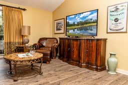 2BR- King- Pool/hot tub- 2-balconies- sleeps 6- near historic district - Image 3
