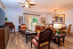 1BR - fountain view-balcony-65 in TV-wood floors-heated pool-hot tub! - Image 5