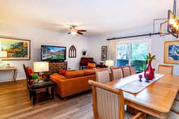 1BR - fountain view-balcony-65 in TV-wood floors-heated pool-hot tub! - Image 2