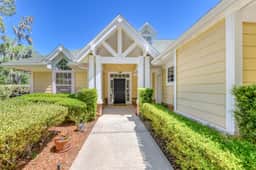 Luxury-4/4 w/ BBQ-pool-hot tub - close to beaches & historic district - Image 2