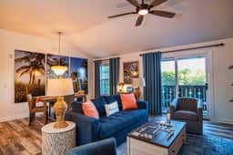 1BR King bed-private balcony-luxury-laundry in unit-pool-hot tub-fitness ctr - Image 5