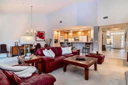 Penthouse retreat-golf course view-pool & hot tub-near beach - Image 4
