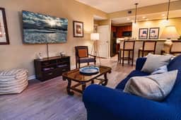 6204-2 balcony-no carpet-full kitchen-W/D-cable-community pool-hot tub - Image 2