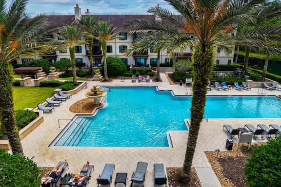 1 BR-balcony-water views-kitchen-W/D-sofa sleeper-community pool-hot tub - Image 1