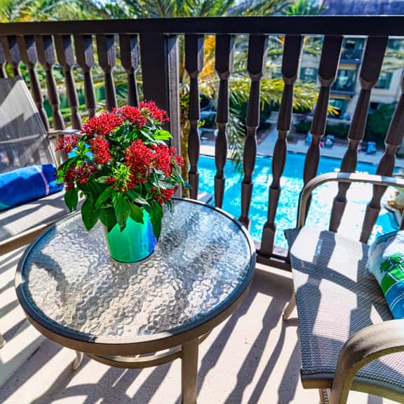 1-BR -Top floor Balcony w/ Pool & Lagoon views- near beach - Image 1