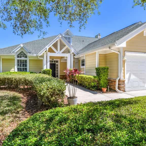 Luxury-4/4 w/ BBQ-pool-hot tub - close to beaches & historic district - Image 1
