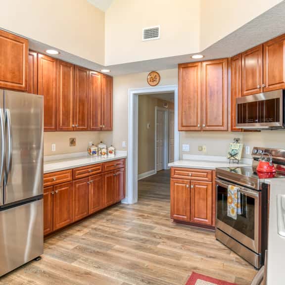 4-BDR sleeps 8 -preserve views-easy walk to pool-hot tub -near beaches! - Image 1