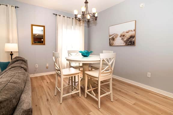Luxury 1BR-ground floor unit-pool-hot tub-on site spa-fenced gated patio - Image 5