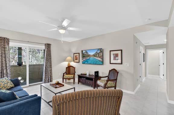 5212 large balcony- large fully equipped kitchen- comm pool & hot tub! - Image 5