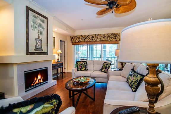 Direct Golf course View - screened lanai-sleeps 8 - pool-hot tub-near beaches - Image 4
