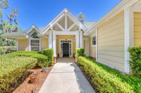 Luxury-4/4 w/ BBQ-pool-hot tub - close to beaches & historic district - Image 2