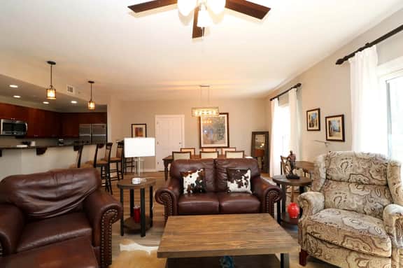 6209-2  Spa showers-King beds-balcony-wood plank floors-pool & hot tub! - Image 4