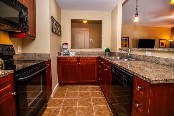 5112  pool front w/ patio- hot tub- sleeper sofa- near historic district - Image 5