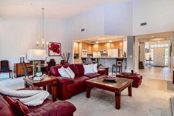 Penthouse retreat-golf course view-pool & hot tub-near beach - Image 4