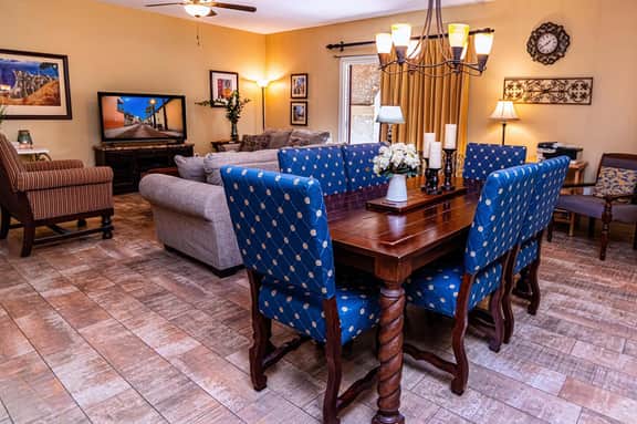 6107-2 ground floor -fenced lanai courtyard -community pool/hot tub - Image 4