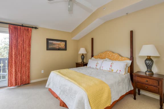 6304-1 Private balcony-King bed-full kitchen-W/D-community pool & hot tub - Image 1