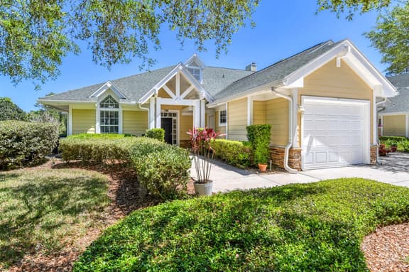 Luxury-4/4 w/ BBQ-pool-hot tub - close to beaches & historic district - Image 1