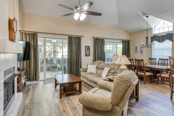 4-BDR sleeps 8 -preserve views-easy walk to pool-hot tub -near beaches! - Image 1