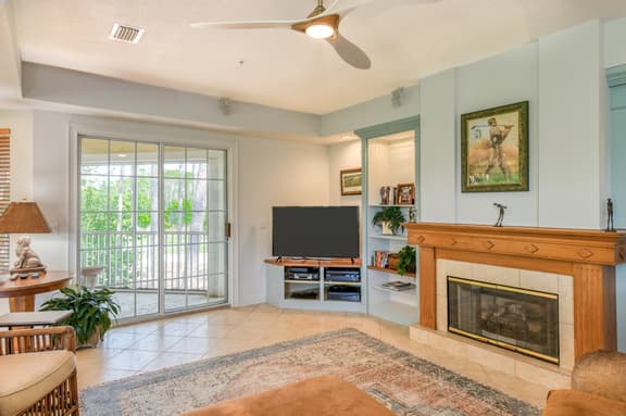 Penthouse Suite w/ golf & water views-pool & hot tub - Image 1