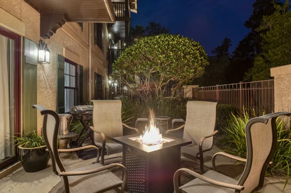5113 luxury condo-courtyard-BBQ- heated pool & hot tub-beach - Image 1